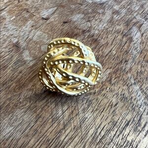 Elegant Single Mat Gold-Tone Women's Spare Clip On Earring